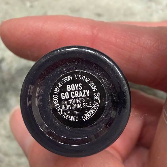 Mac dazzle glass lip gloss boys go crazy - Picture 3 of 3